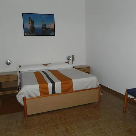 Fjby Hotel Calasetta